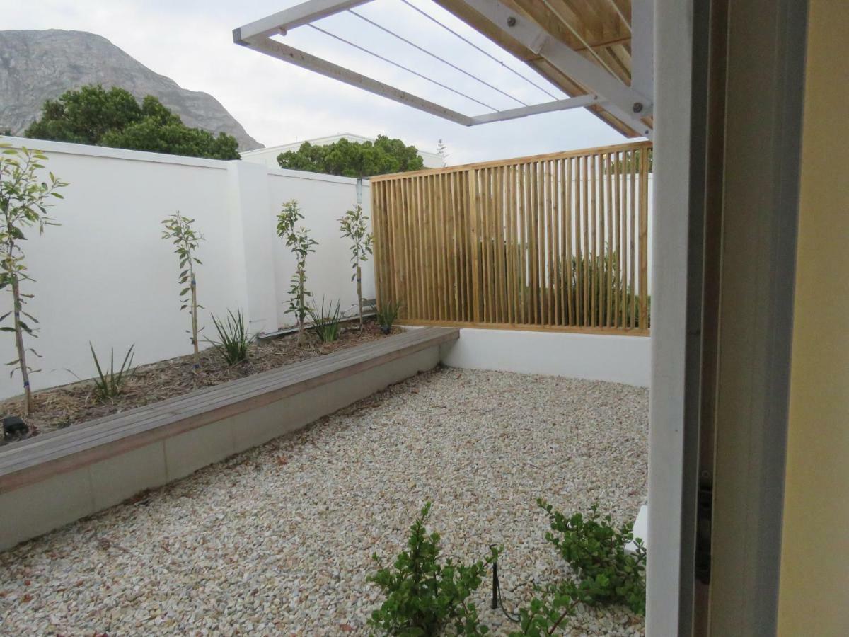 Troon Beach Cottage Hermanus Extérieur photo